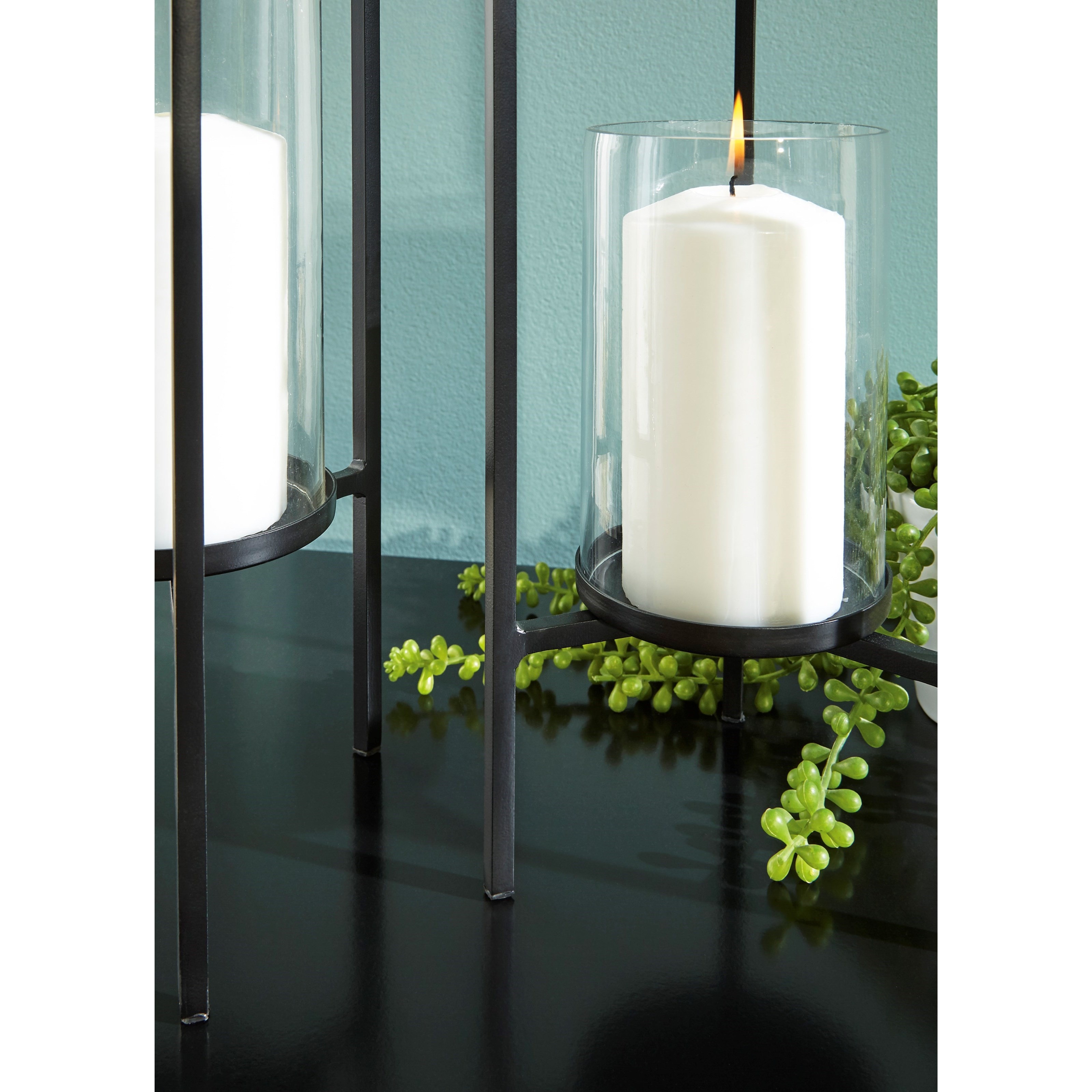 Jar Photo Frame & Candle Holders Silver Finish Signature Design by Ashley Rishona 5 Piece Décor Set with Vase Jar Photo Frame & Candle Holders Silver Finish Signature Design by Ashley Rishona 5 Piece Décor Set with Vase